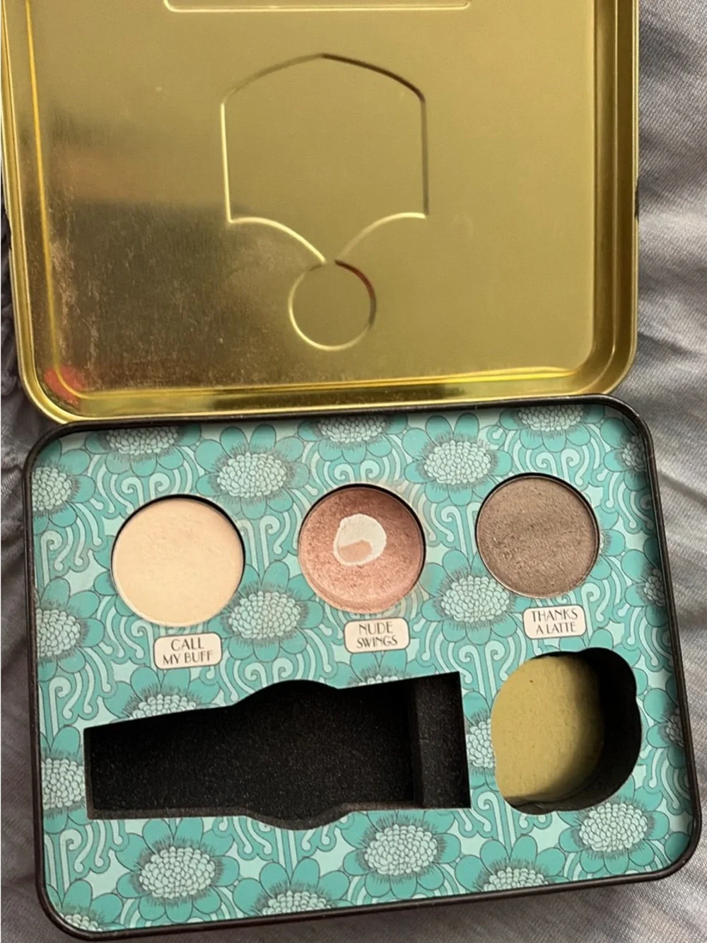 Benefit luv it